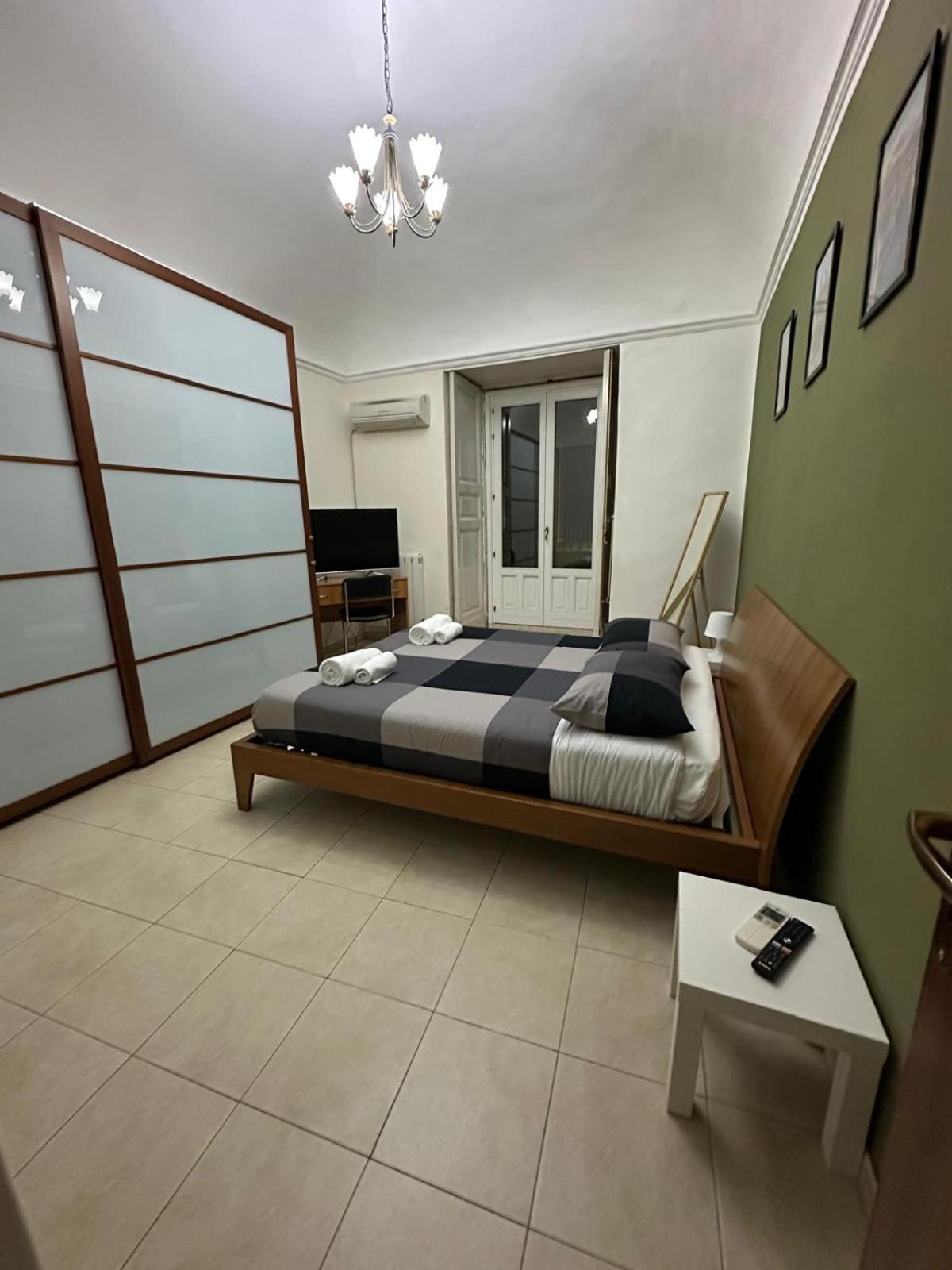 Agata House Hotel Catania Bagian luar foto