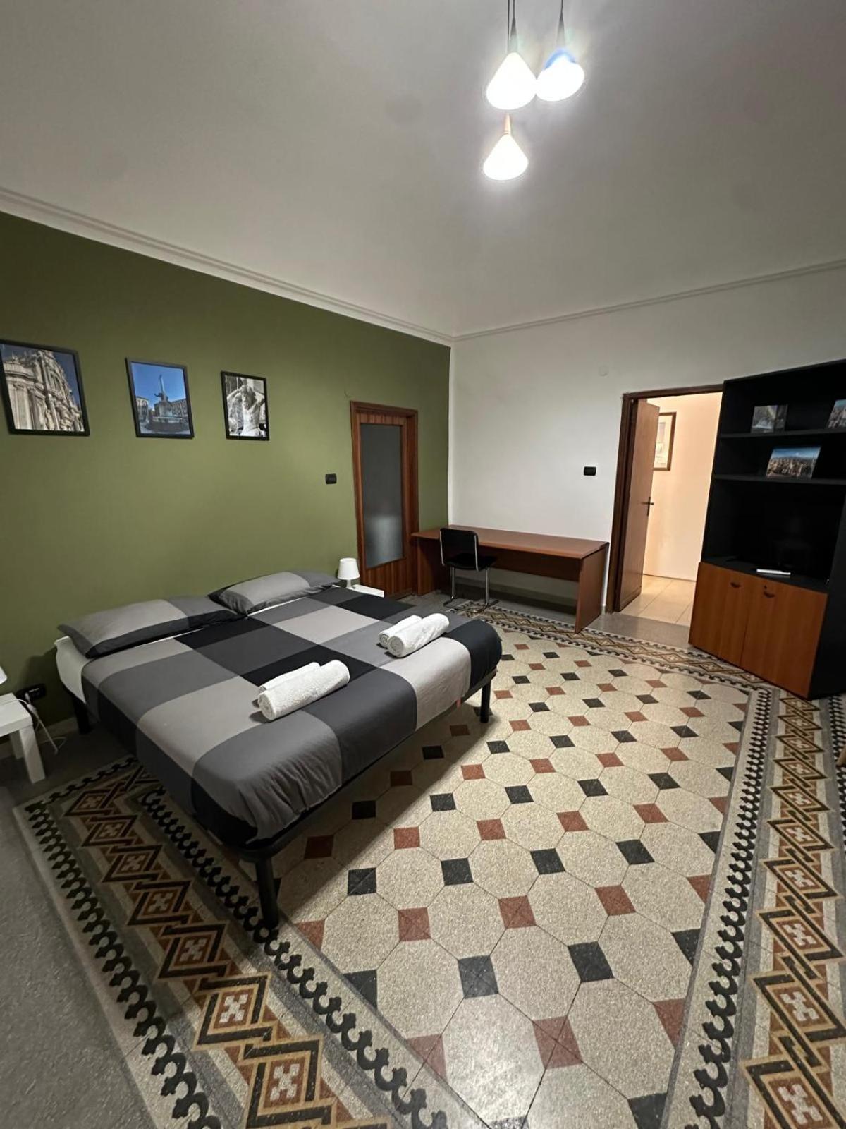 Agata House Hotel Catania Bagian luar foto